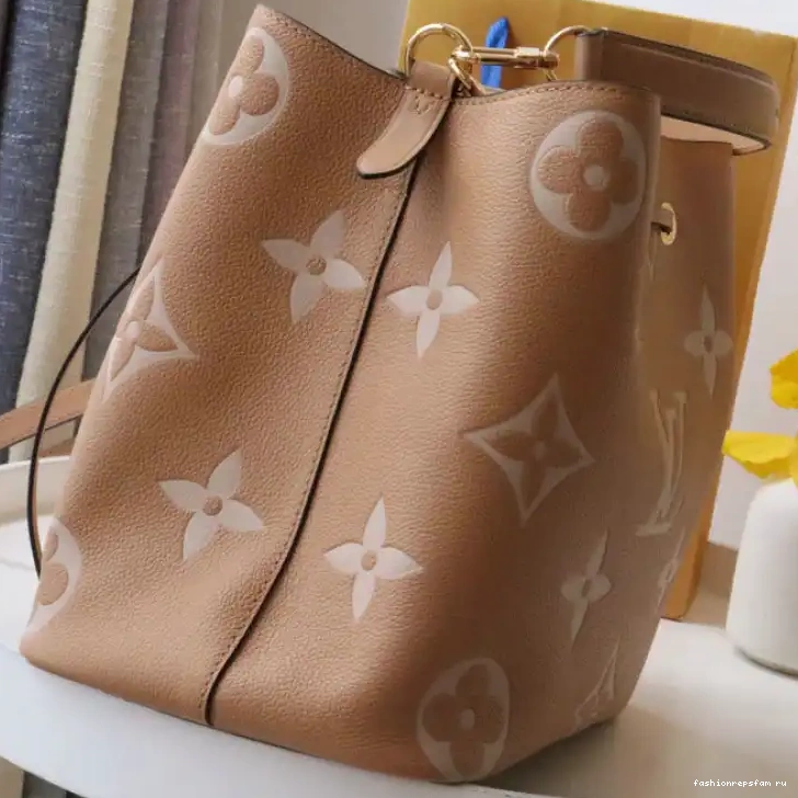 Fashionrepsfam ru Bag LV 2207DJ0010 0610